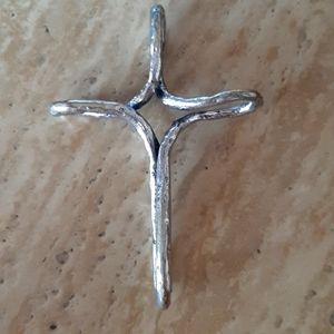 CHUNKY SIVER METAL CROSS PENDANT